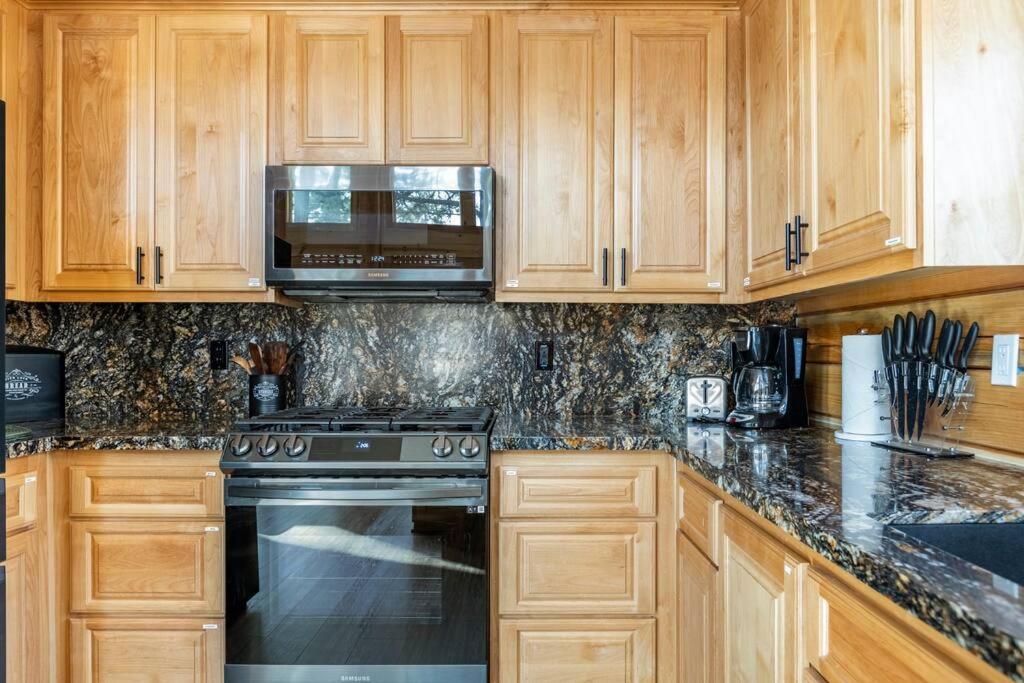 Modern Family Cabin Mins To Lake, Slopes & Hikes Big Bear City Exterior foto